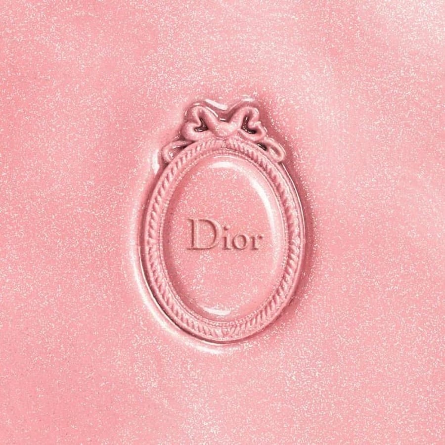 مرطب الشفاه بالإصدار المحدود ميدالية ديور ( Dior Medaillon & Sparkly Lip Balm ) من Dior