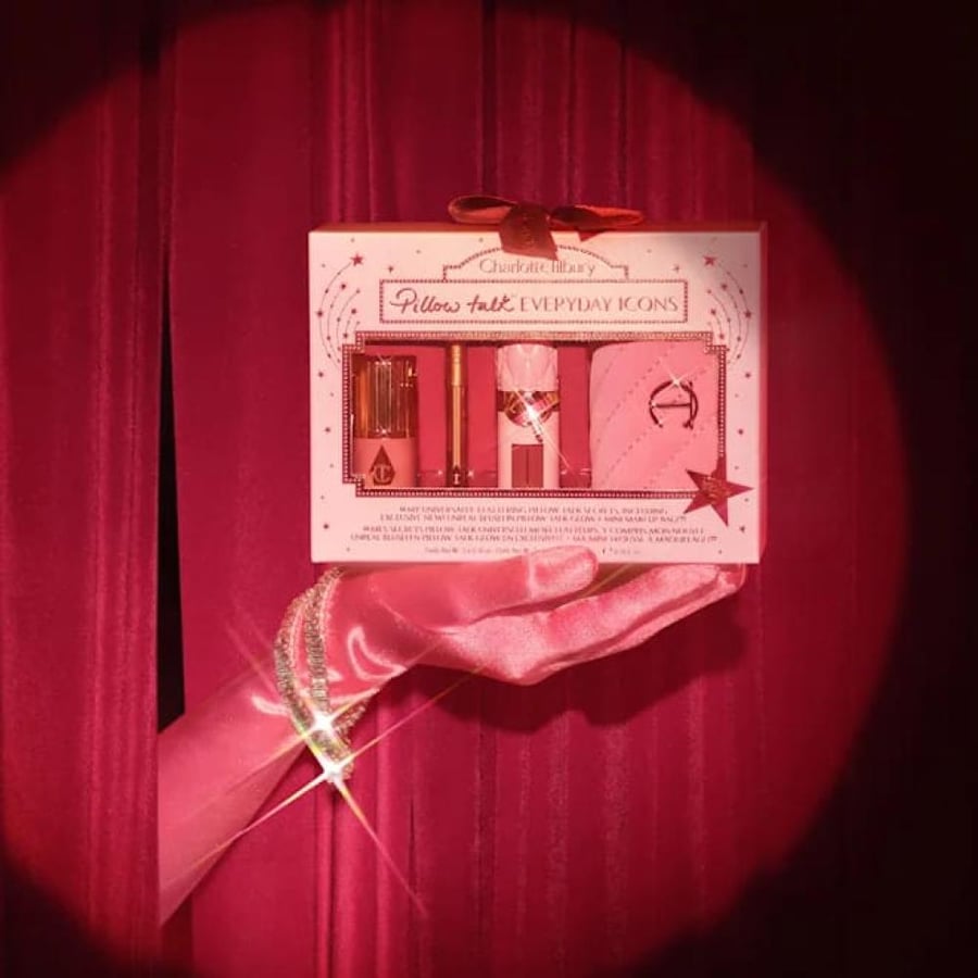 طقم الشفاه و الخدود الجديد شارلوت تيلبوري بالإصدار المحدود ( Pillow Talk Everyday Icons Kit ) من Charlotte Tilbury