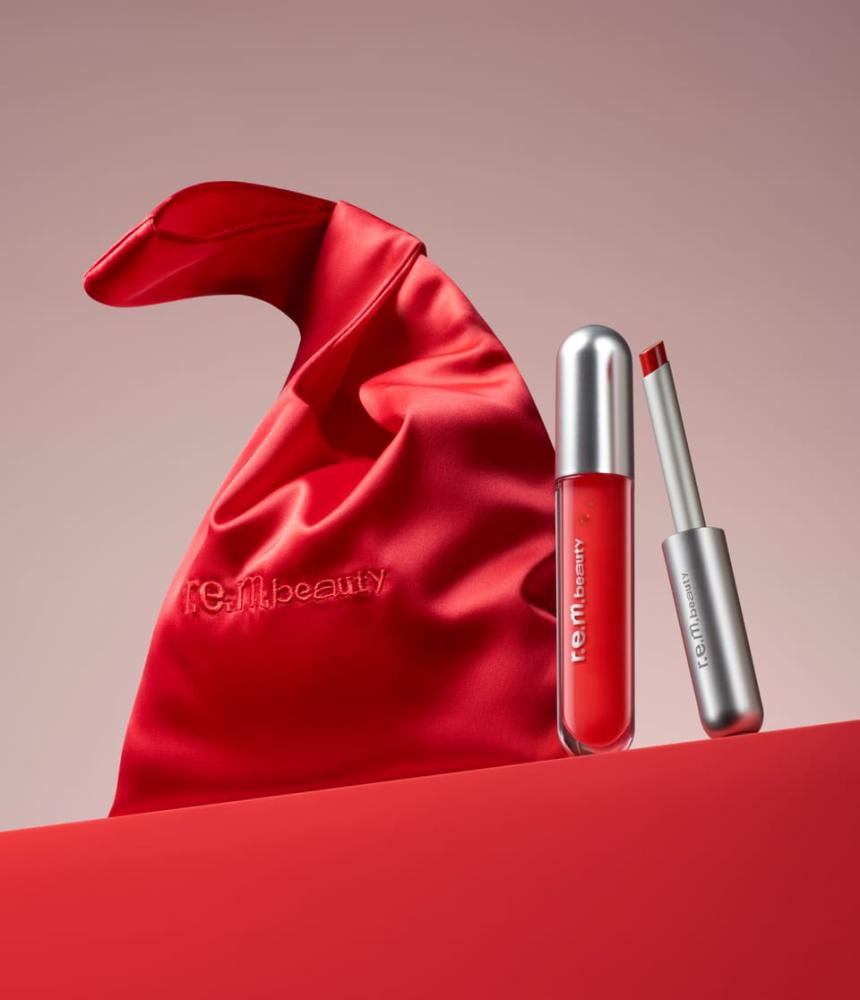 مجموعة الشفاه ( eternally red lip set ) من ريم بيوتي r.e.m. beauty