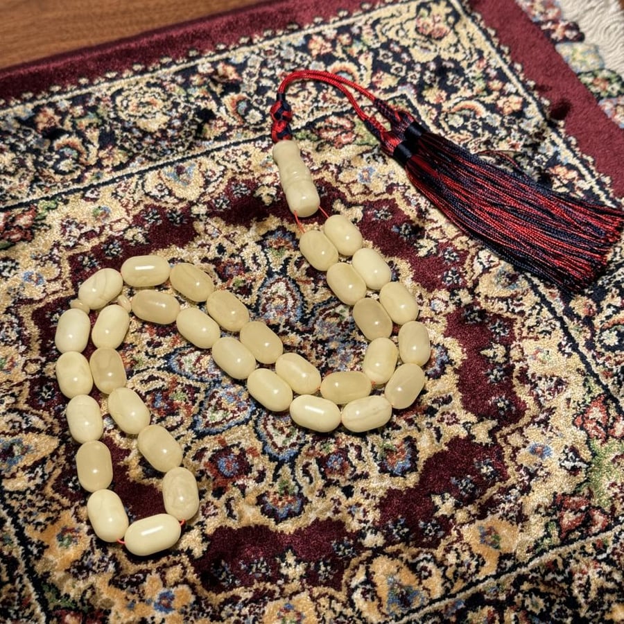 مسباح كهرمان ابيض معجن