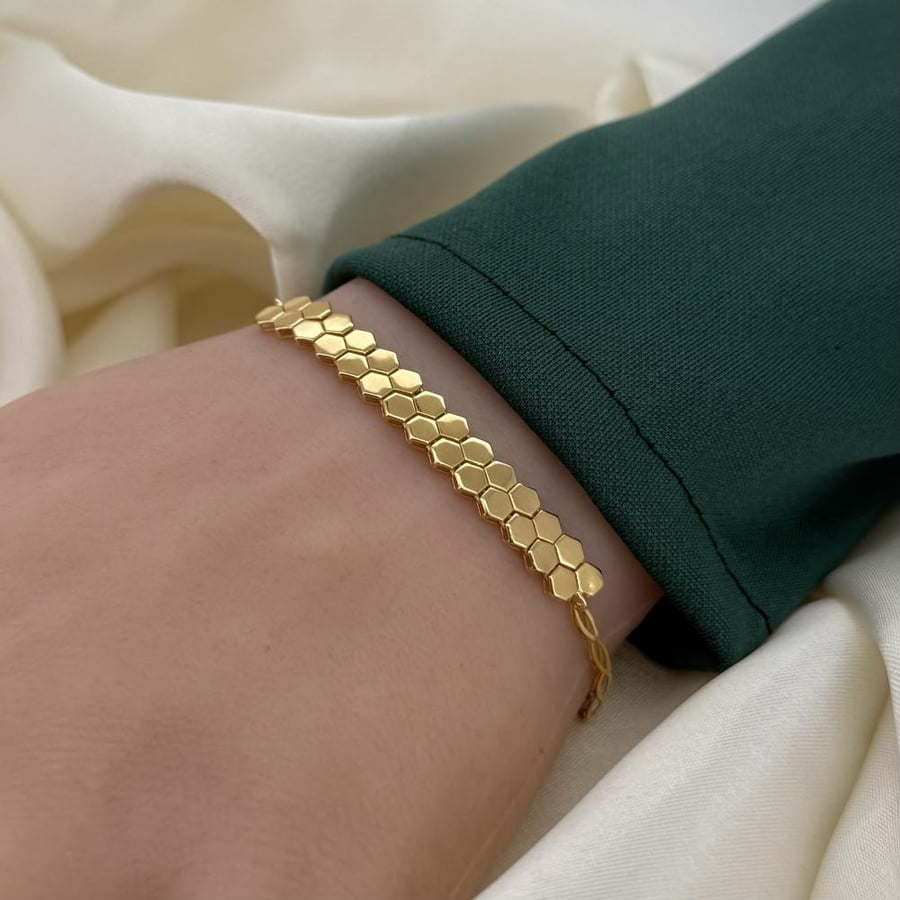 21-karat bracelet