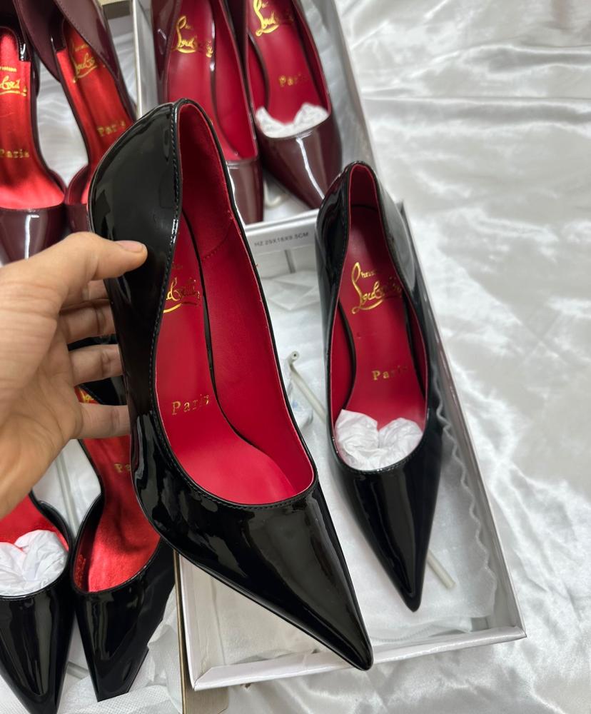 كعب بكرستال من الأسفل