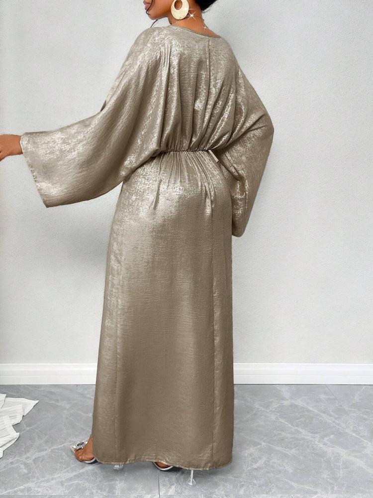 فستان حريري ناعم