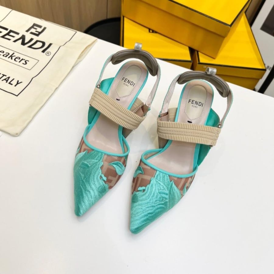 كعب Fendi Colibrì