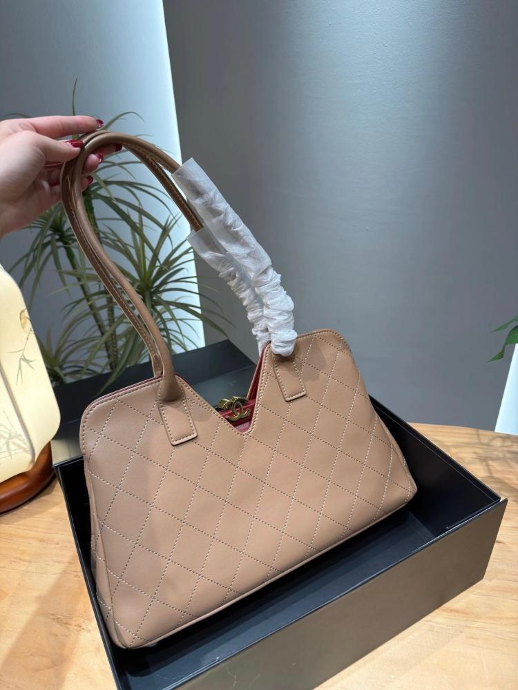 حقيبة Chanel 26A Métiers