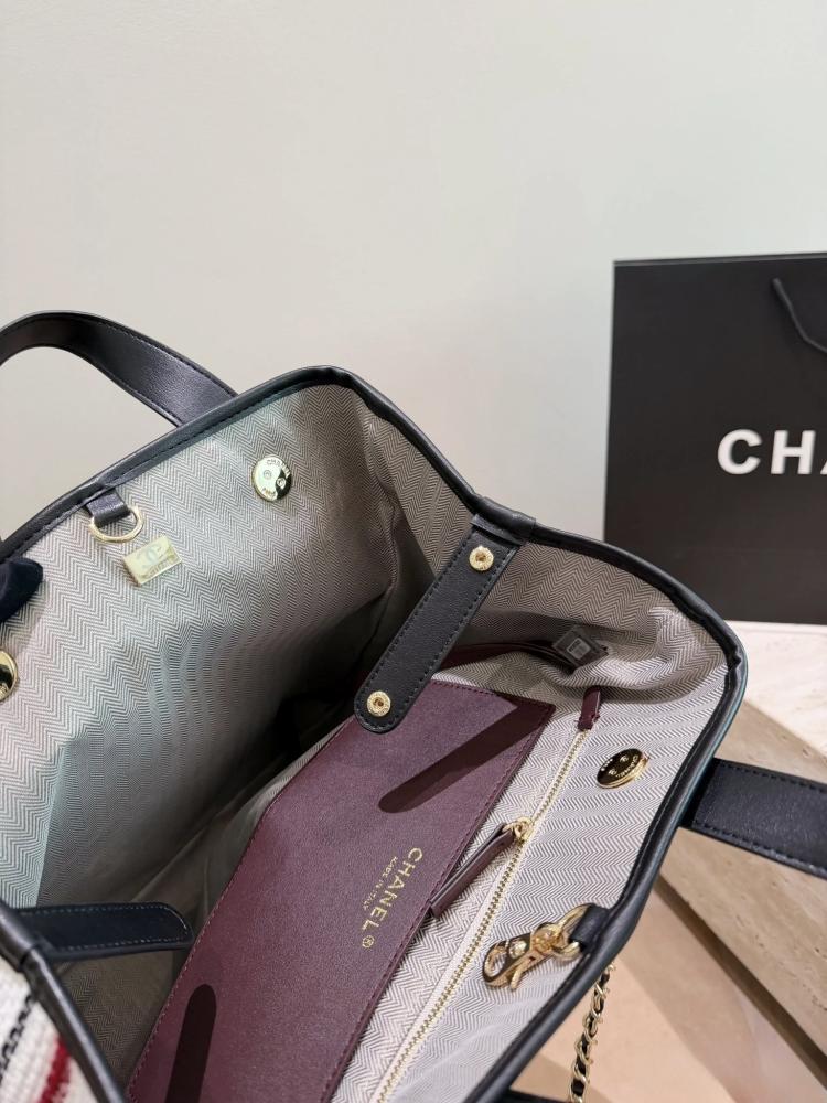 حقيبة Chanel Tweed Tote