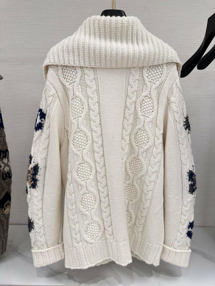 جاكيت Chanel Cardigan