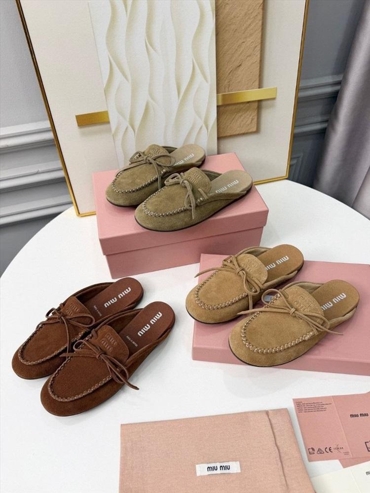 حذاء Miu Suede Mules