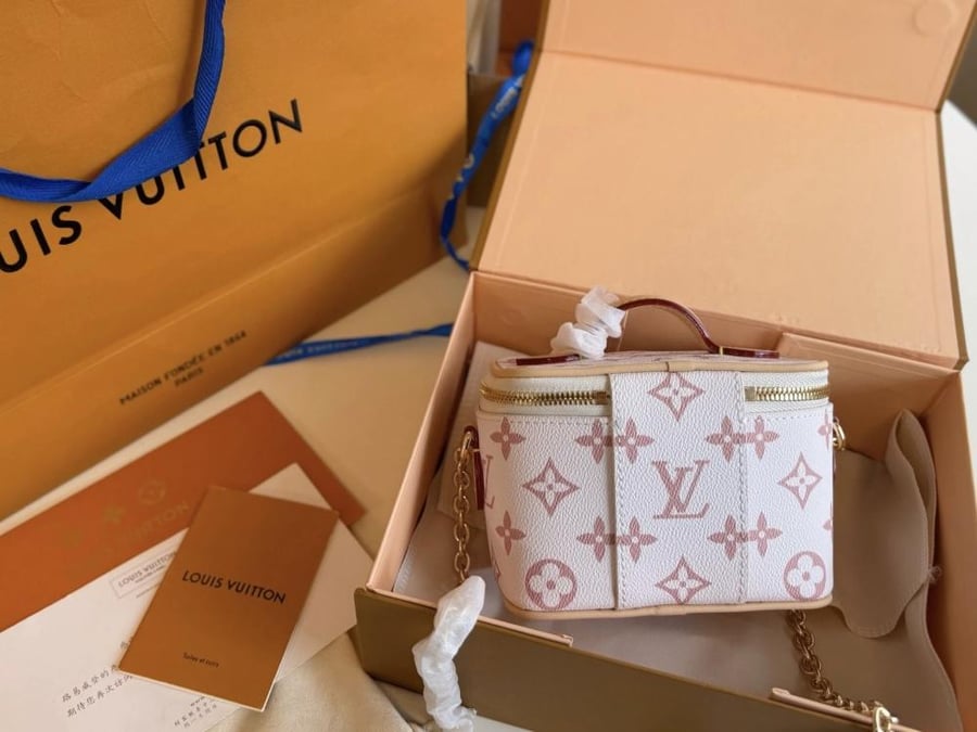 حقيبة Louis Vuitton Mini