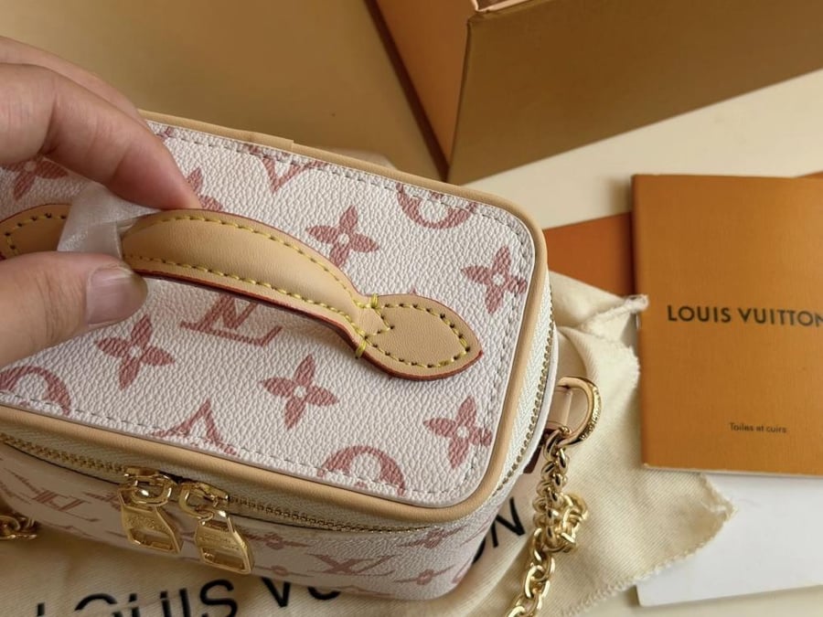 حقيبة Louis Vuitton Mini