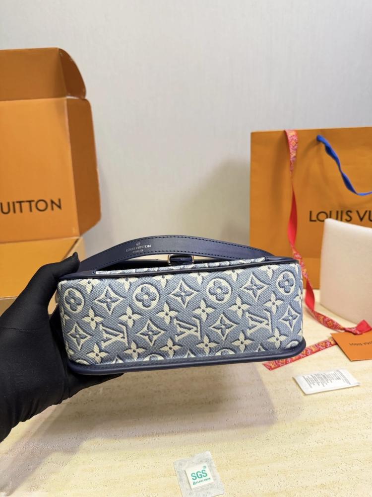 حقيبة Louis Vuitton Diane