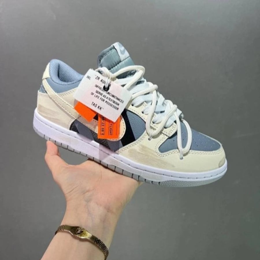 شوز Nike Dunk Low x Off-White