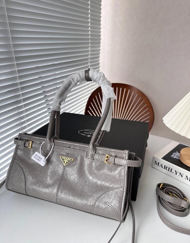 حقيبة PRADA Soft Lux