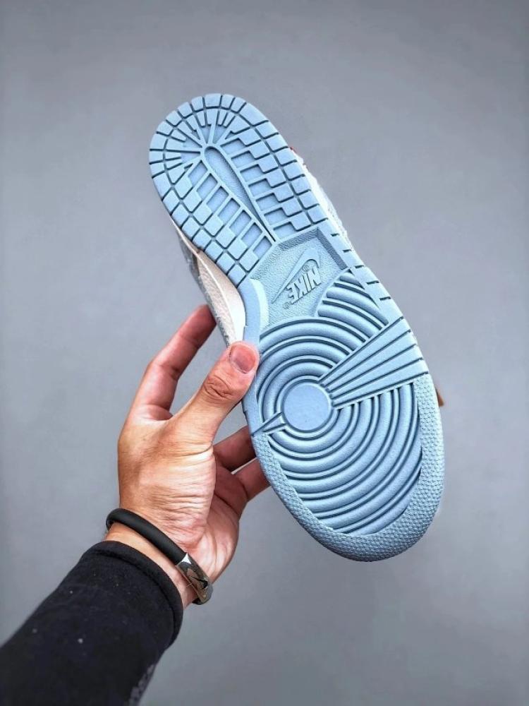 شوز Nike SB Dunk Low x Levi's