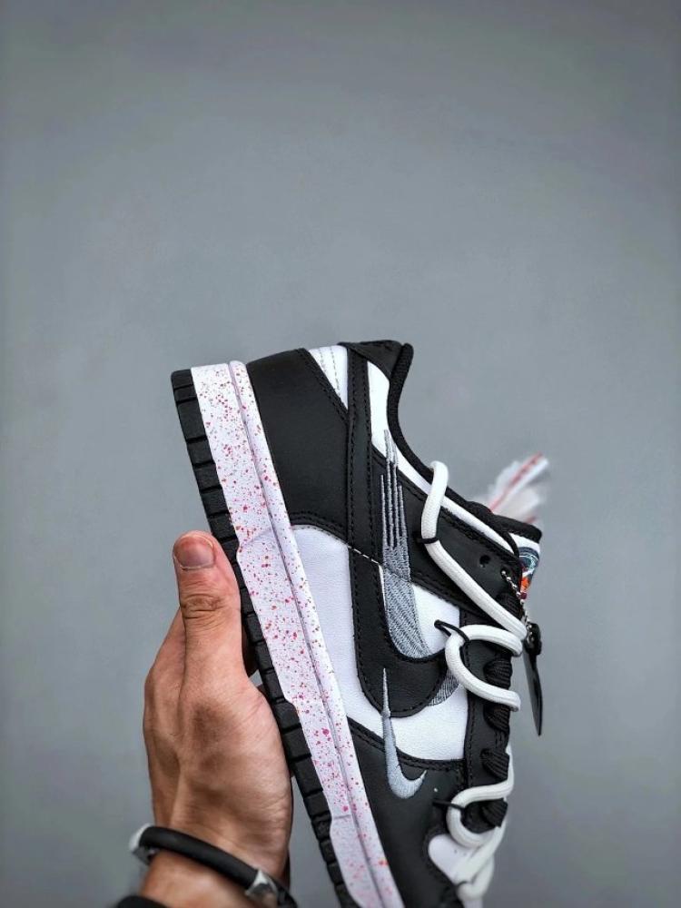 شوز Nike Dunk Low x Off-White