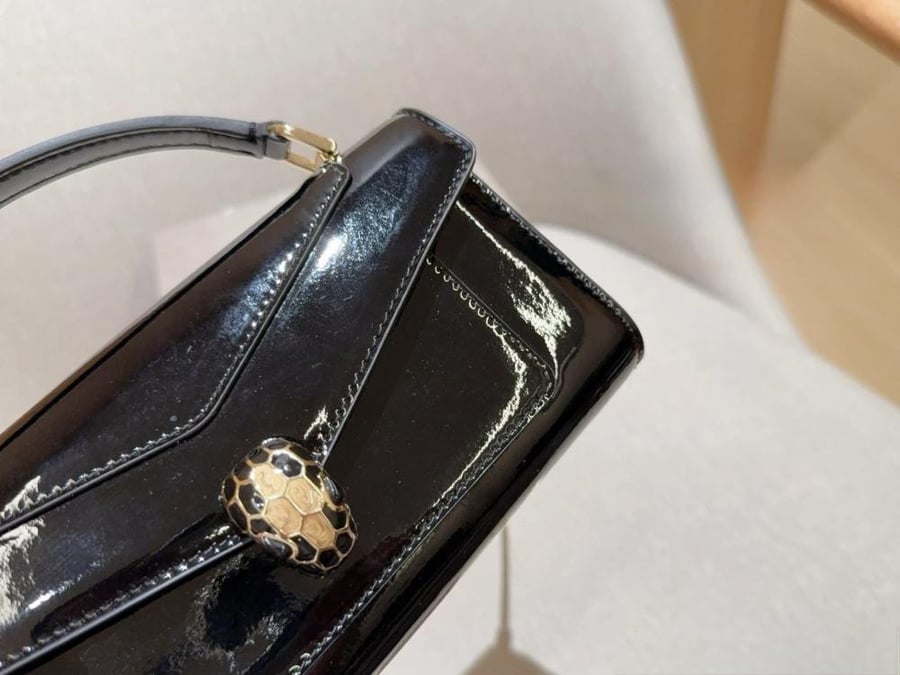 حقيبة BVLGARI Patent Leather Chain