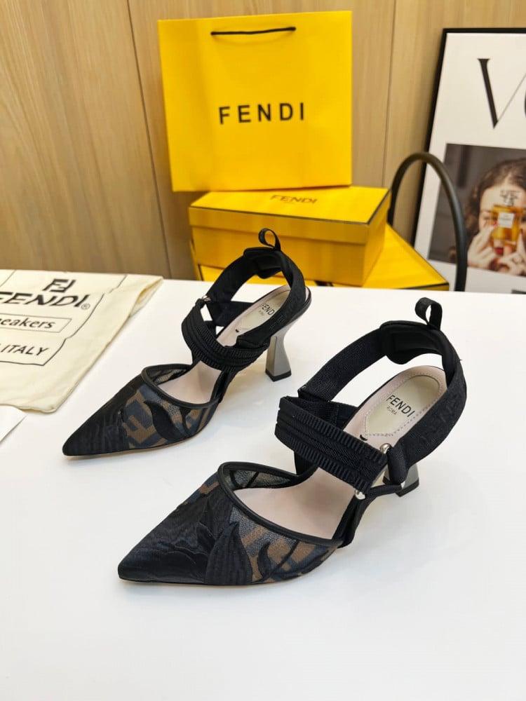 كعب Fendi Colibrì