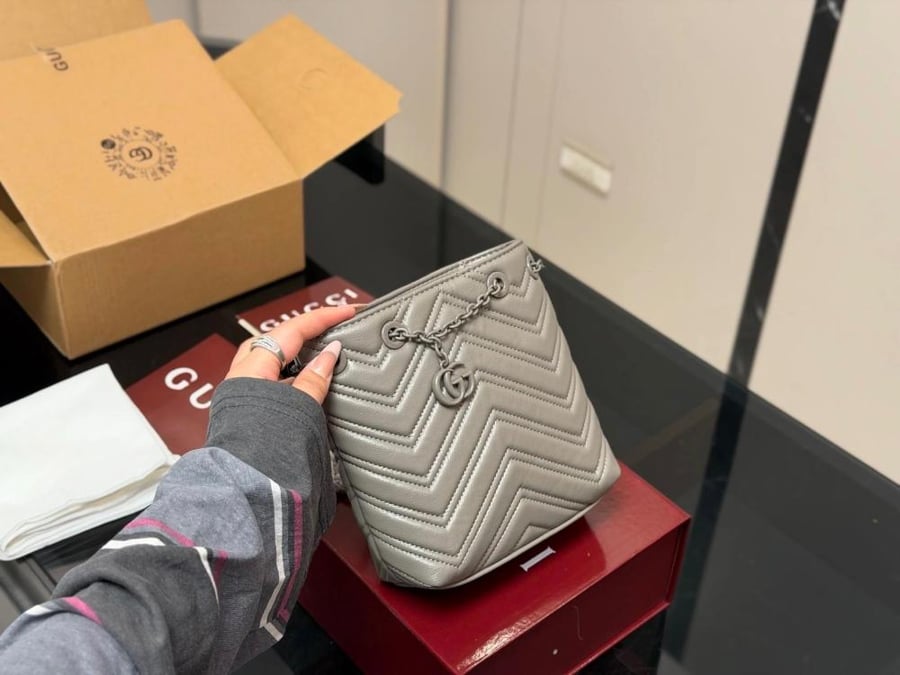 حقيبة Gucci Marmont Mini Bucket