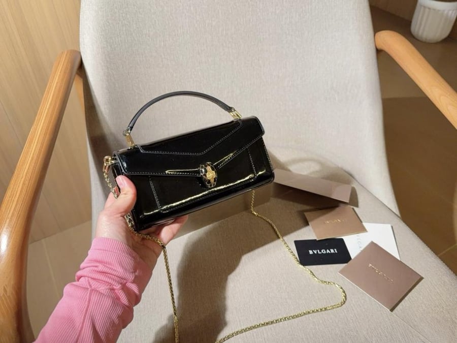 حقيبة BVLGARI Patent Leather Chain