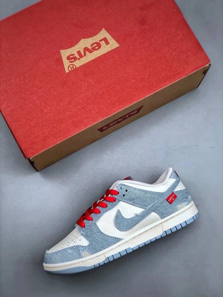 شوز Nike SB Dunk Low x Levi's