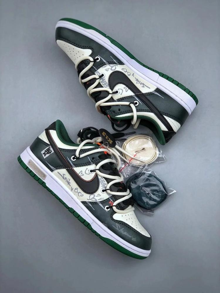 شوز Nike Dunk Low