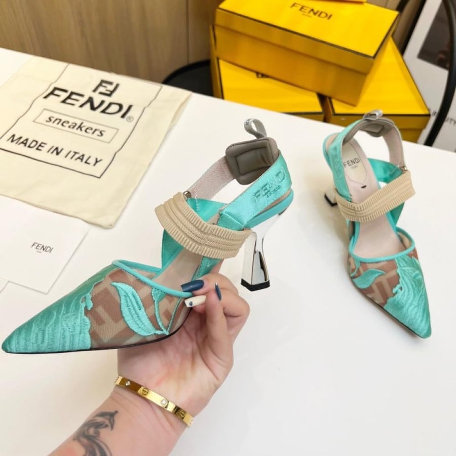 كعب Fendi Colibrì