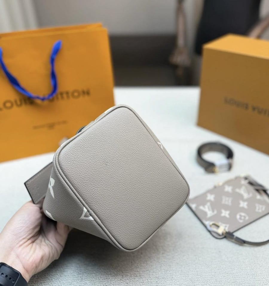 حقيبة Louis Vuitton All In BB
