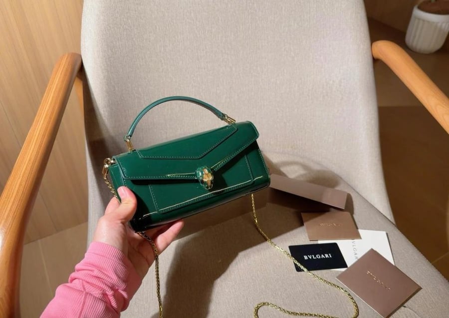 حقيبة BVLGARI Patent Leather Chain