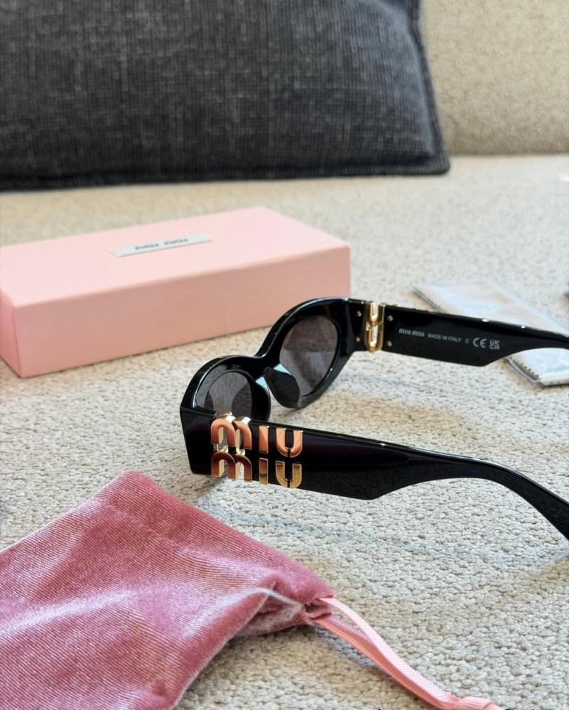 نظارة  Miu Miu Glimpse