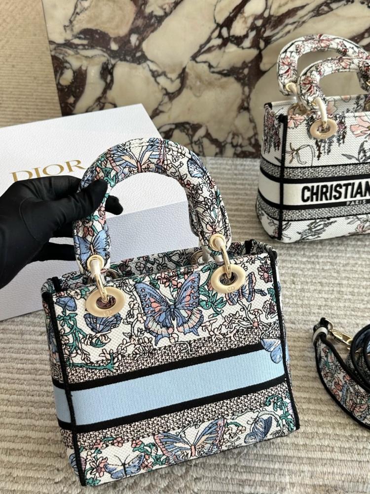 حقيبة Dior Embroidered Lady