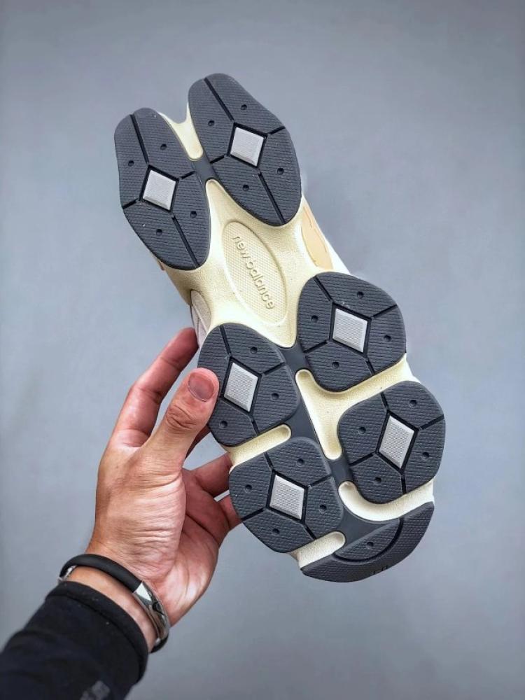شوز New Balance 9060