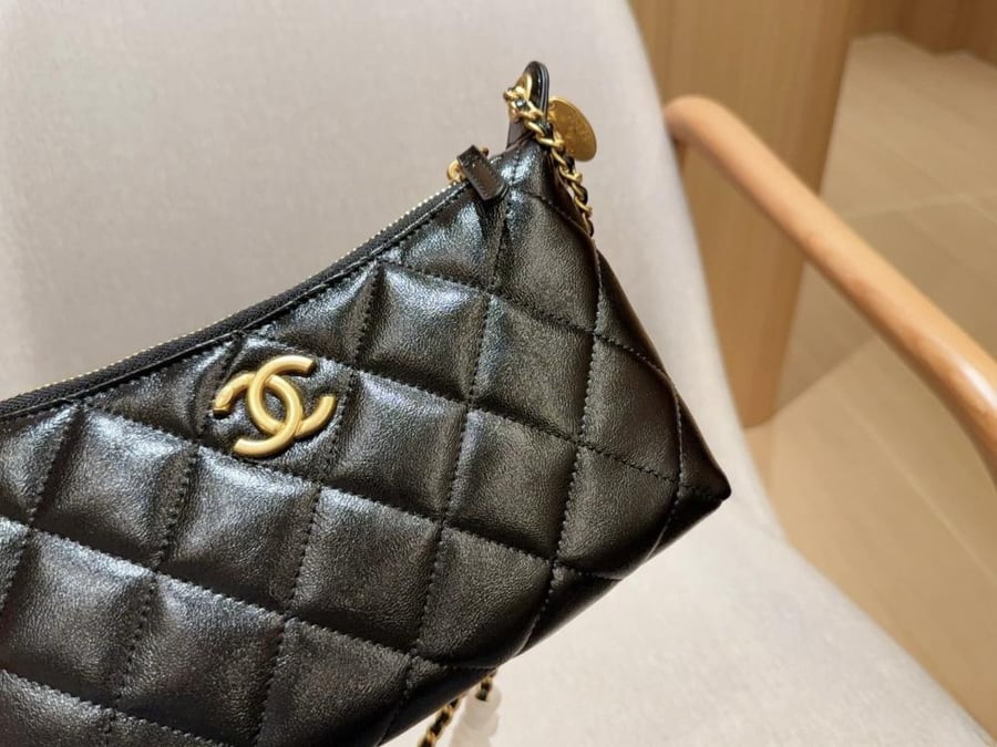 حقيبة Chanel Hobo