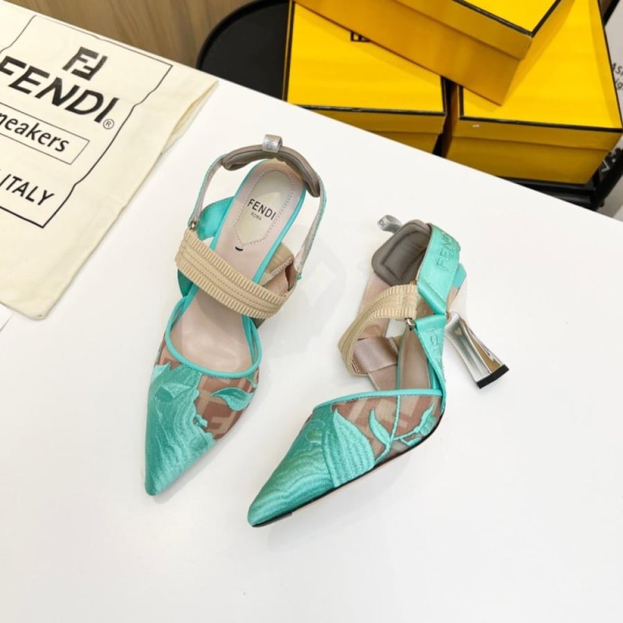 كعب Fendi Colibrì