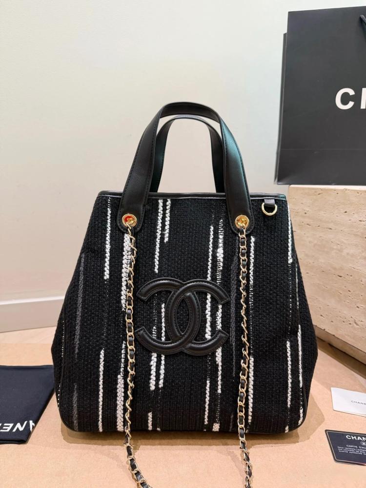 حقيبة Chanel Tweed Tote