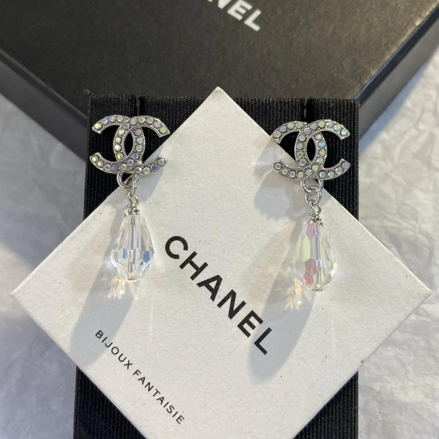 حلق Chanel Crystal