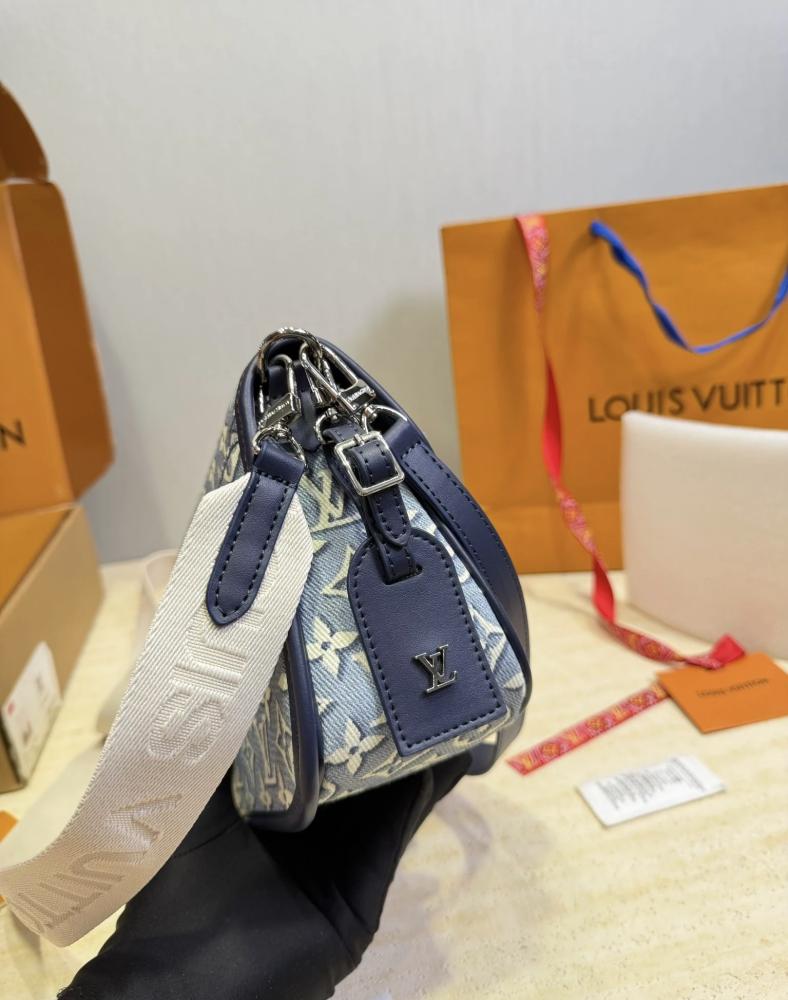 حقيبة Louis Vuitton Diane