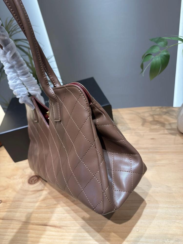 حقيبة Chanel 26A Métiers