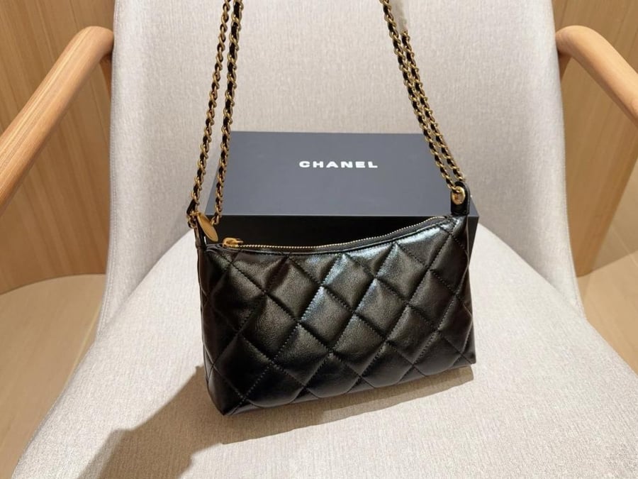 حقيبة Chanel Hobo
