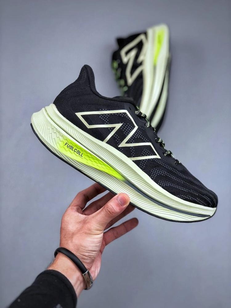 شوز  Stone Island x New Balance FuelCell