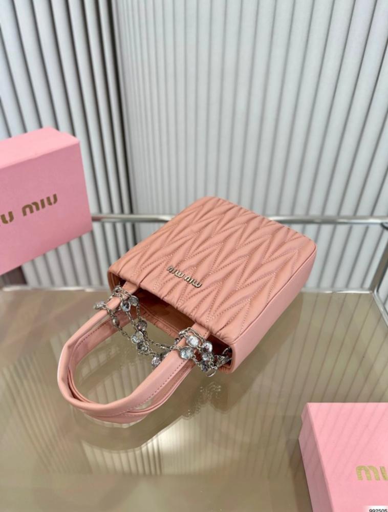 حقيبة Miu Miu Matelassé Tote
