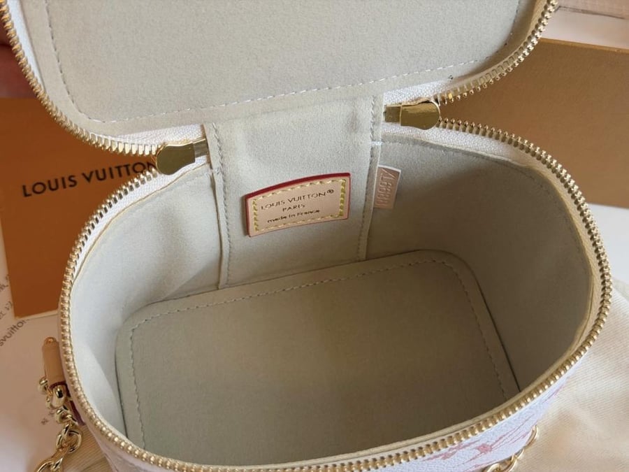 حقيبة Louis Vuitton Mini