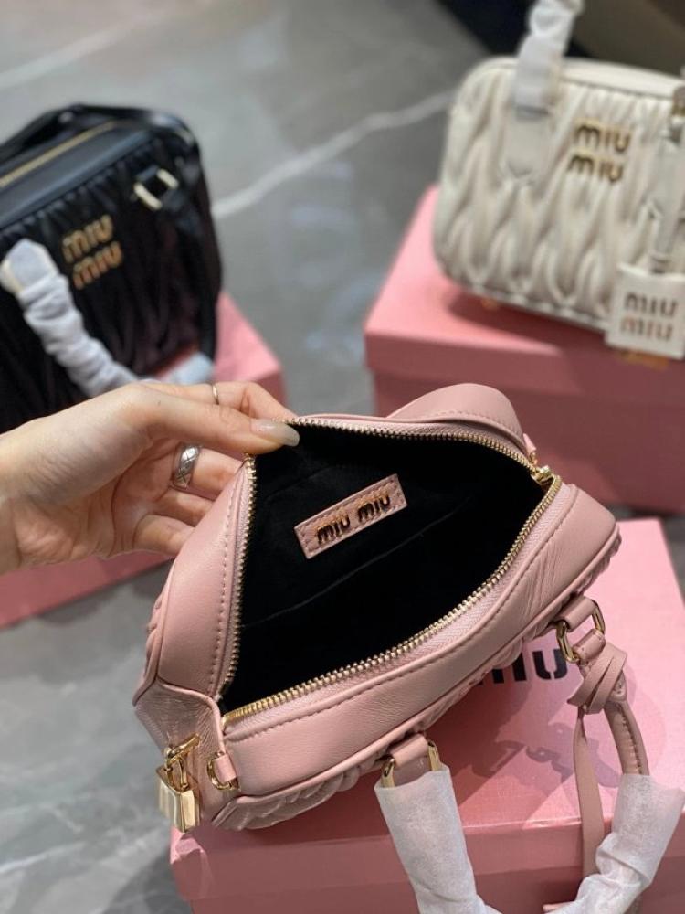 حقيبة Miu Miu Leather Bowling