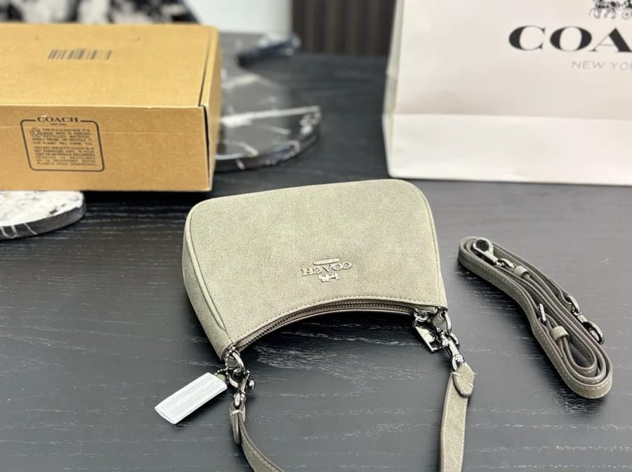حقيبة Coach Suede Shoulder