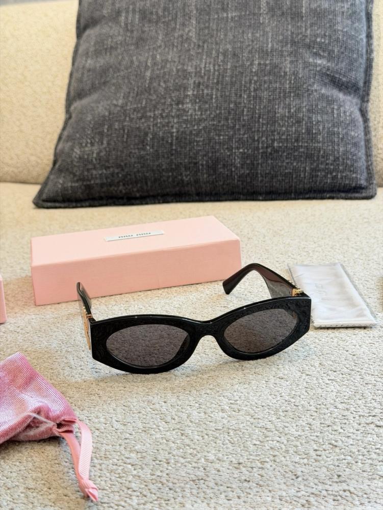 نظارة  Miu Miu Glimpse