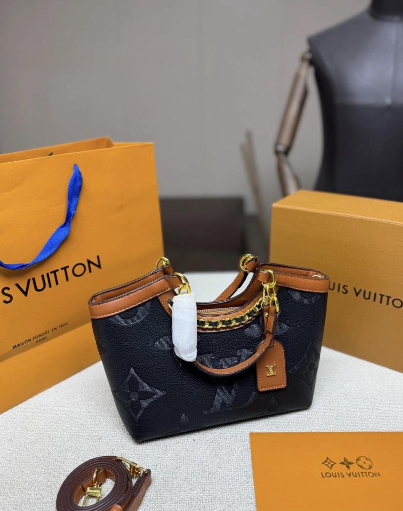 حقيبة LV Monogram Small Tote