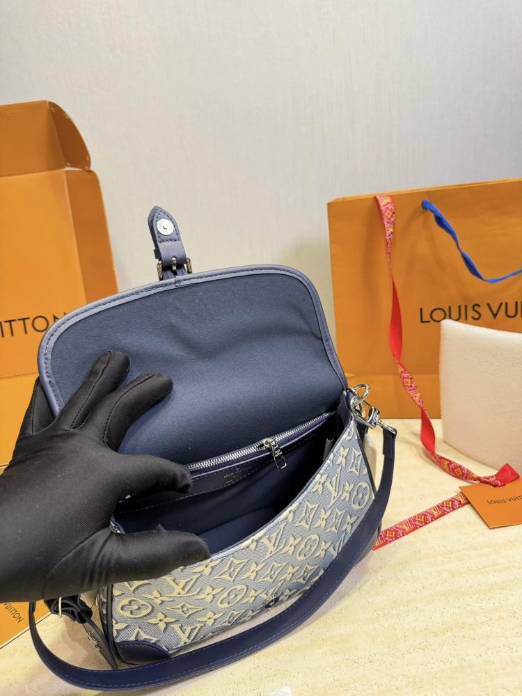 حقيبة Louis Vuitton Diane