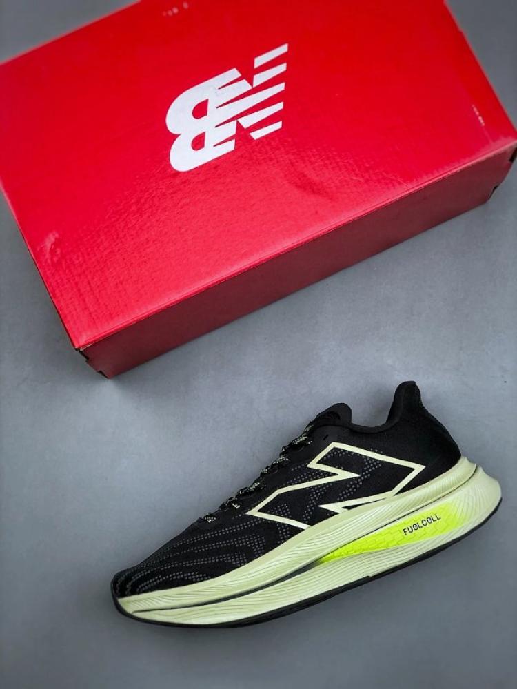 شوز  Stone Island x New Balance FuelCell