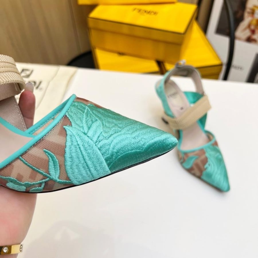 كعب Fendi Colibrì