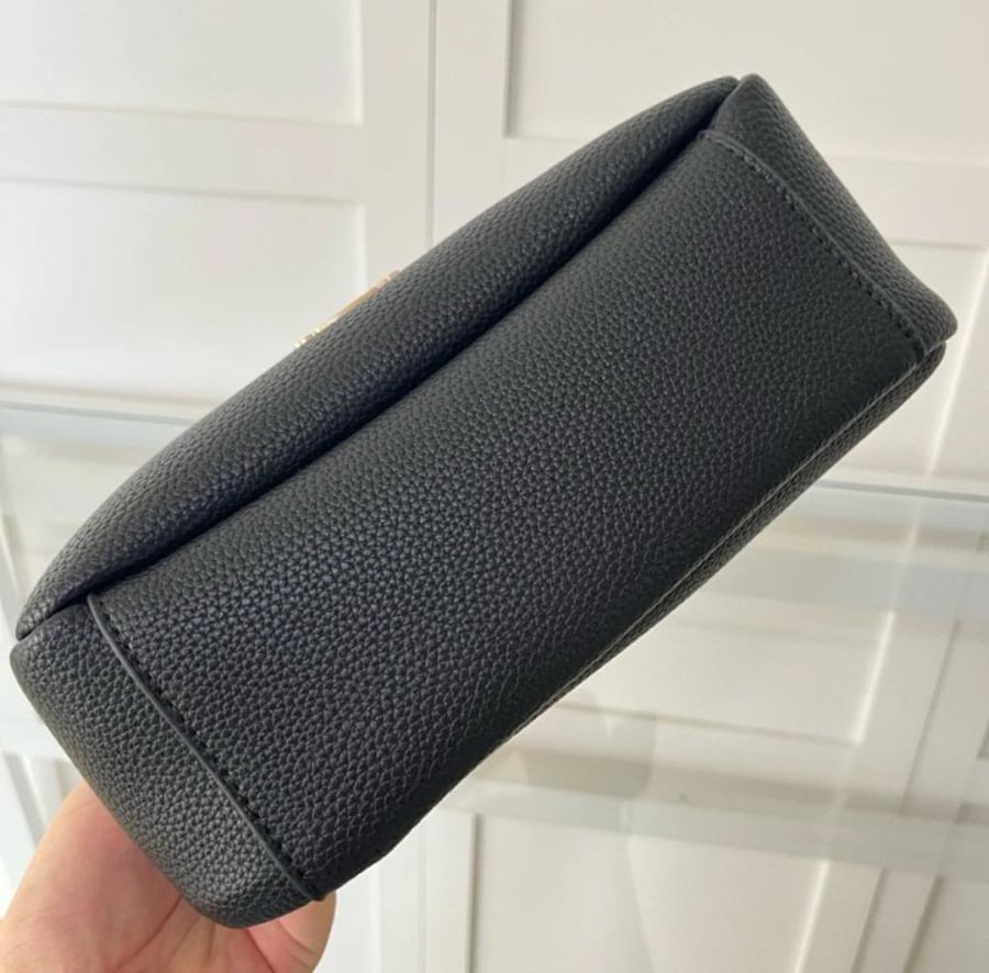 حقيبة COACH Hadley Hobo