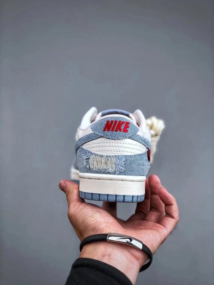 شوز Nike SB Dunk Low x Levi's